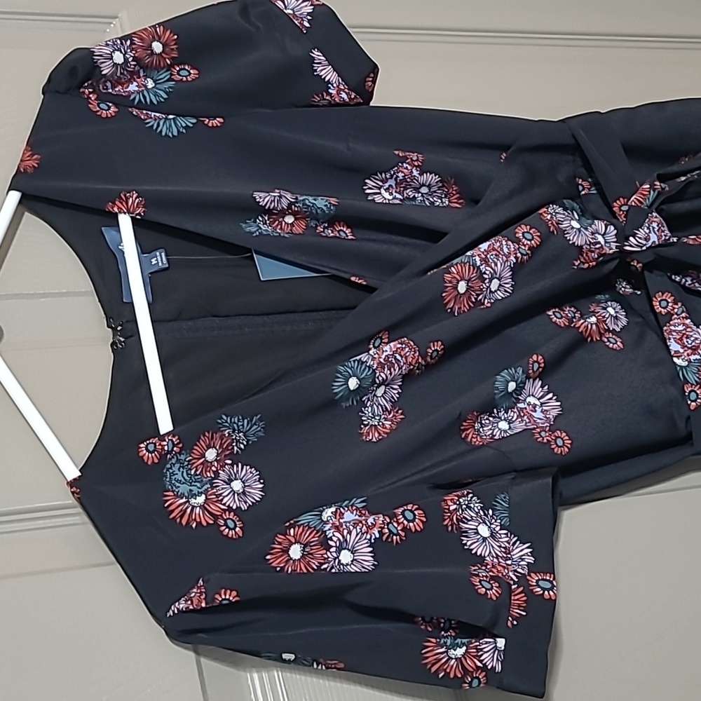 NWT Modcloth boho floral faux wrap dress size medium